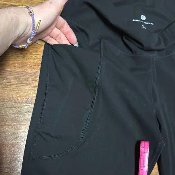 Stylish Black Flared Pants (yoga pants) - Picture 3 of 7